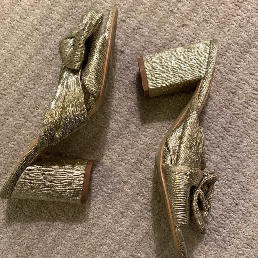 Gold Heels - Picture 4 of 4